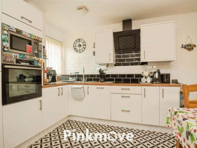 Flat for sale in Wales