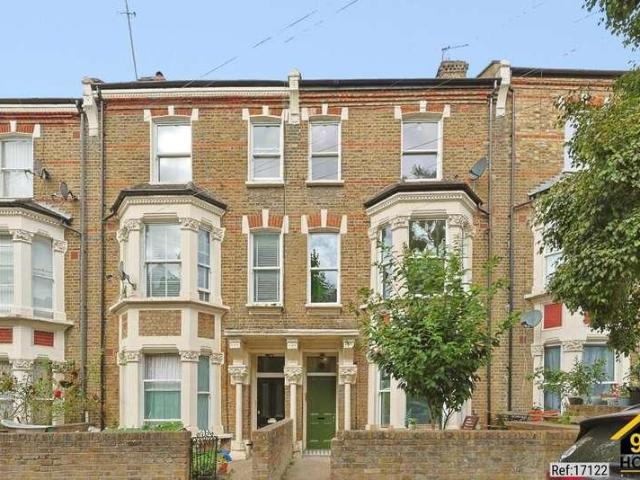 Flat for sale in Kensal Town, Greater London