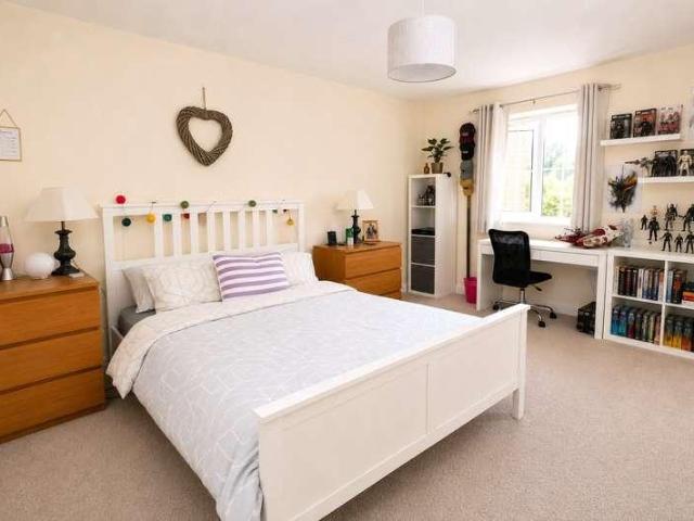 Flat for sale in Bolton Low Houses, Hampshire