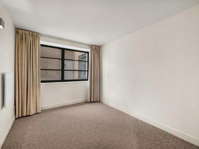 Flat for sale in Barnsbury, Greater London