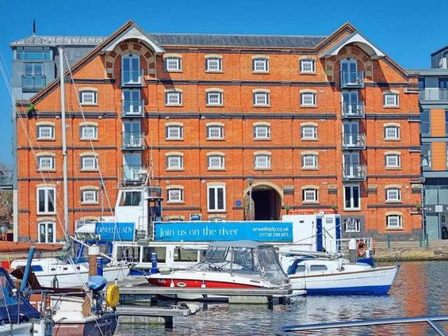 Flat for sale in Stoke, Ipswich