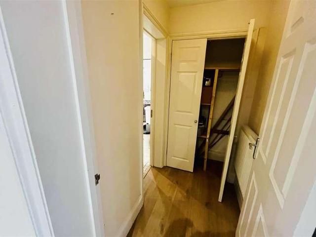 Flat for sale in Highfields, Huddersfield