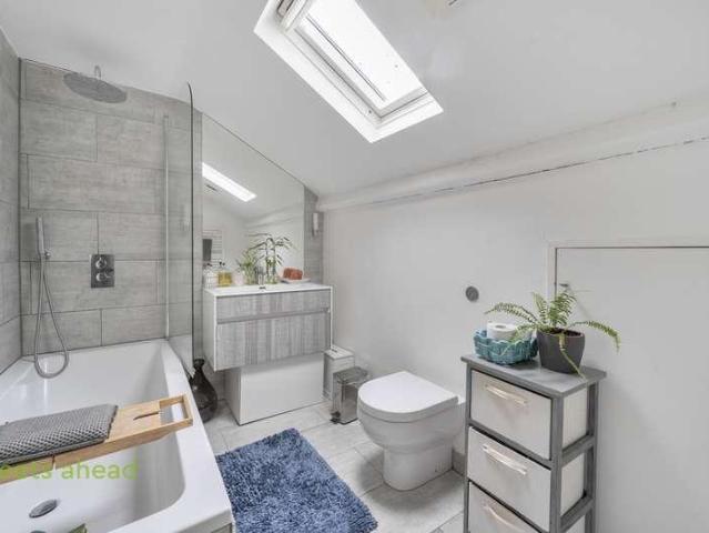 Flat for sale in London Borough of Croydon, South Norwood