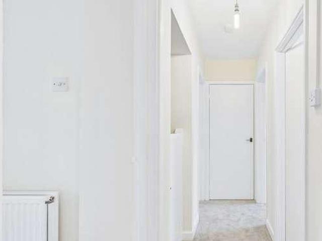 Flat for sale in Somerton, Somerset