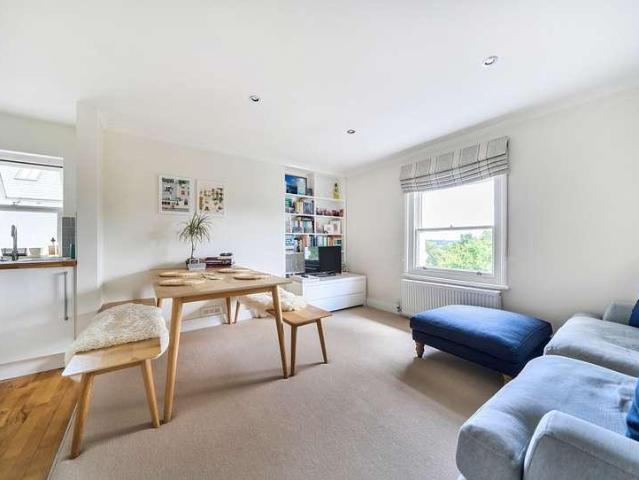 Flat for sale in Broadwater Down, Sandown Park