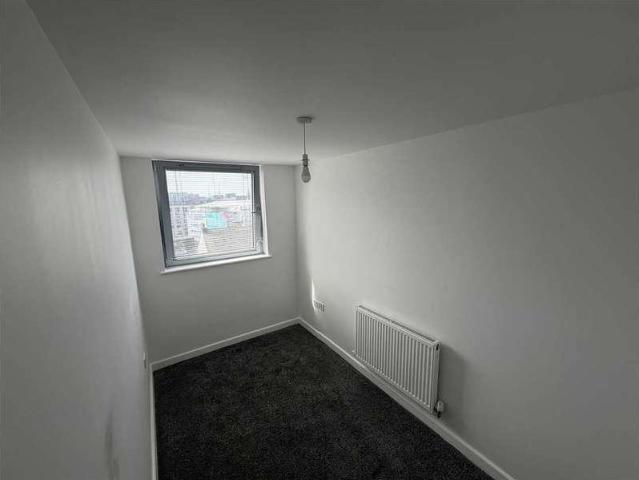 Flat for sale in Calderstones
