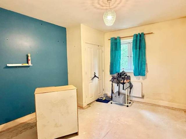 Flat for sale in Langdown, New Forest
