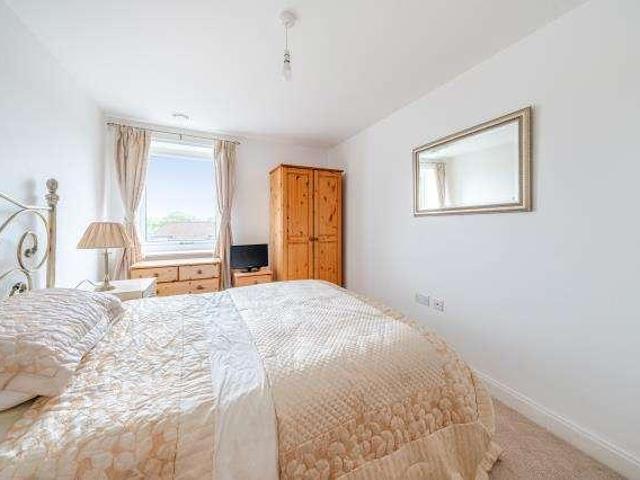 Flat for sale in Fishery, Maidenhead