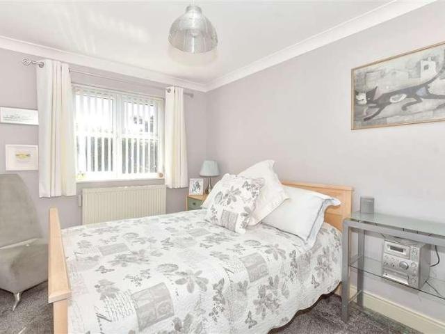 Flat for sale in Spring Vale, Hampshire