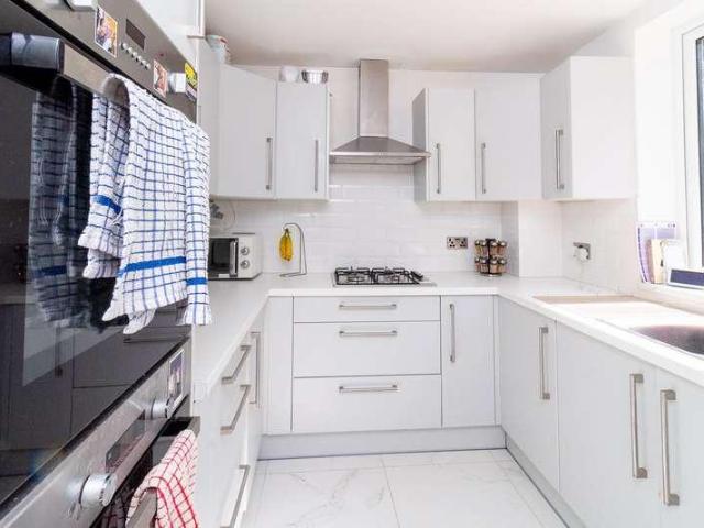 Flat for sale in Greater London