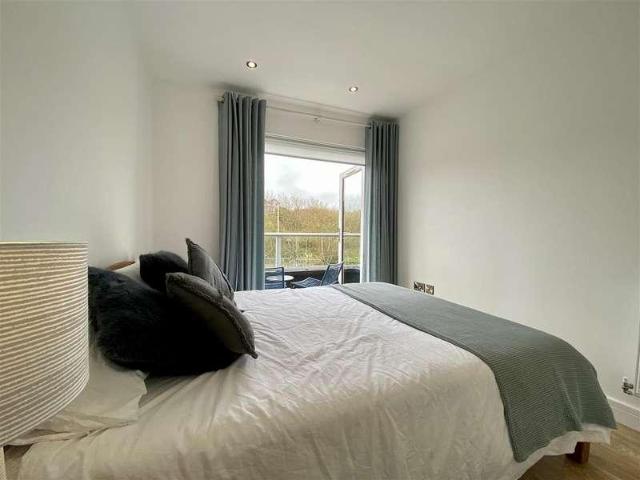 Flat for sale in South Cliff, Kepwick