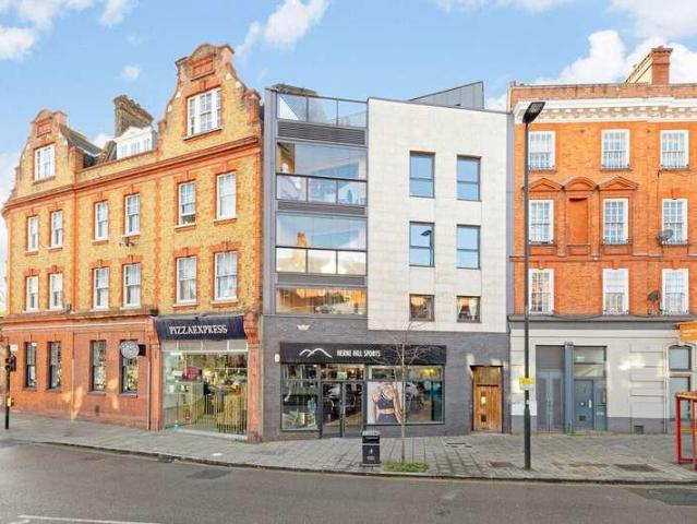 Flat for sale in Herne Hill, Greater London
