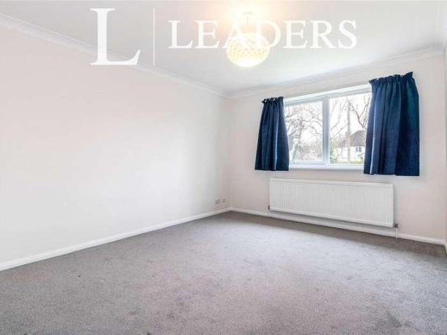 Flat for sale in Pachesham Park, Surrey