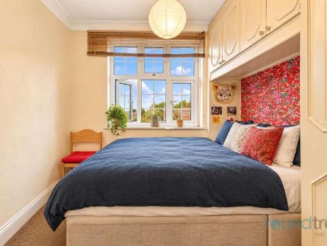 Flat for sale in London Borough of Barnet, Greater London