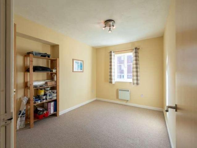 Flat for sale in Key Street, Suffolk