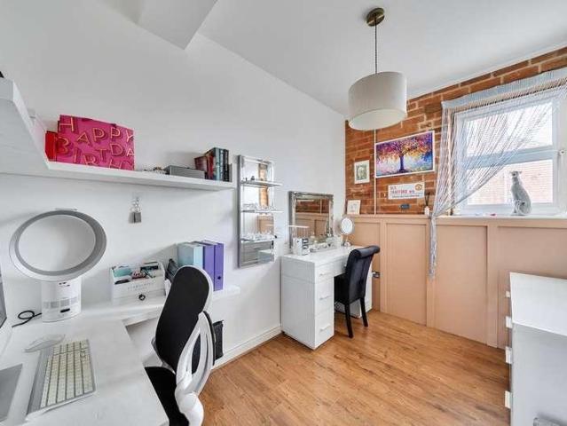 Flat for sale in Oakham, Rutland