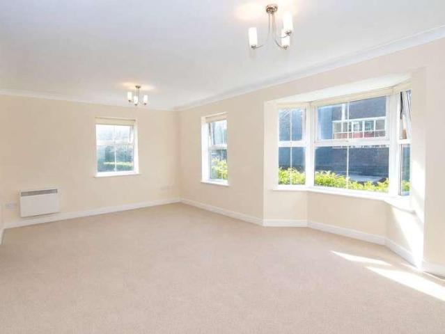 Flat for sale in Horsell, Woking