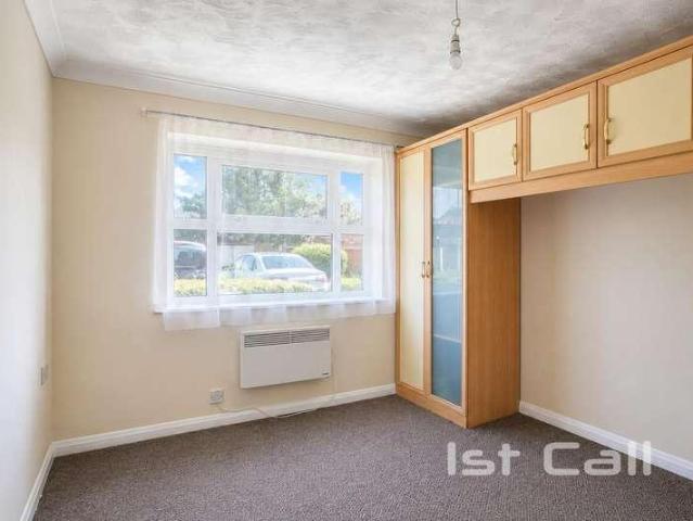 Flat for sale in Kursaal Estate, Alton Barnes