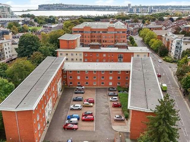 Flat for sale in Tiger Bay, Falcon Lodge