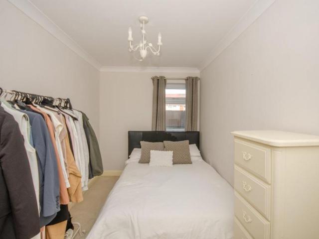 Flat for sale in Kingswood, South Gloucestershire