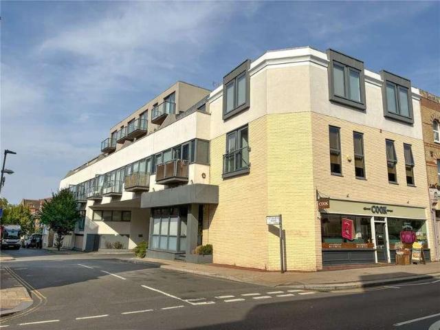 Flat for sale in Royal Borough of Kingston upon Thames, Greater London