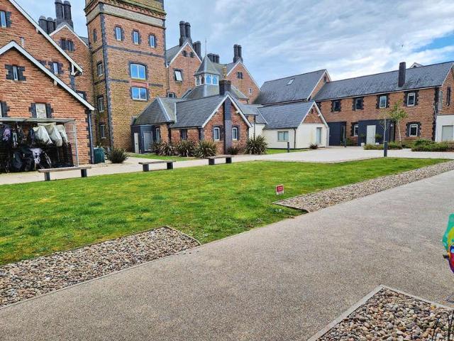 Flat for sale in Porthcawl, Nottage