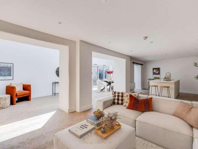 Flat for sale in Llanblethian, Cowbridge