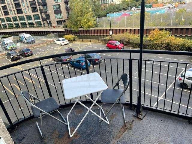 Flat for sale in Stratford Marsh, Greater London