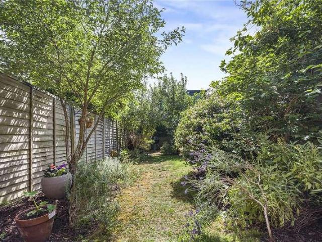 Flat for sale in London Borough of Lewisham, Brockley