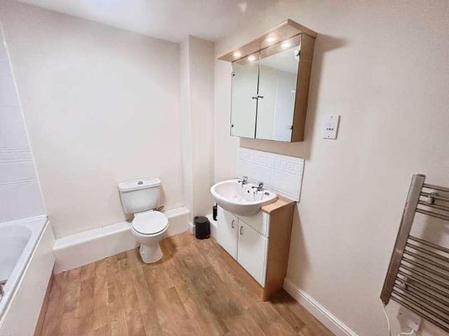 Flat for sale in Hull, City Of Kingston Upon Hull