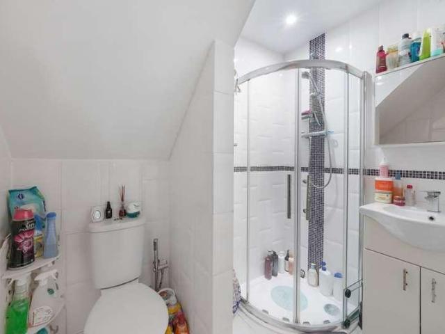 Flat for sale in Wealdstone, Greater London