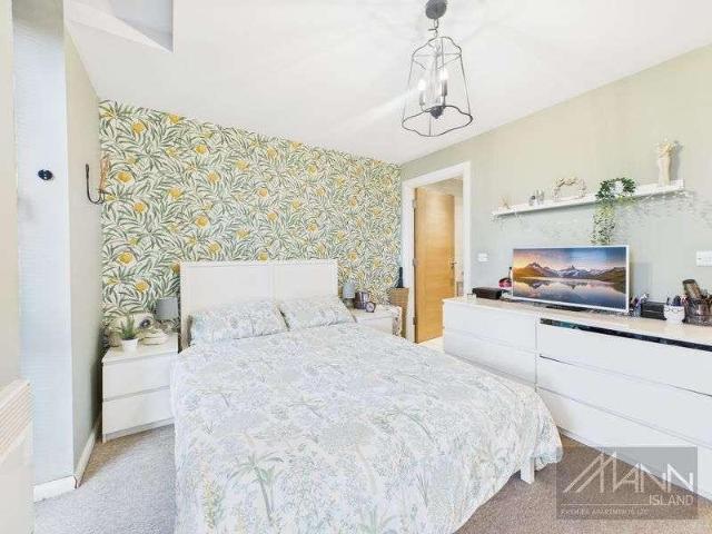 Flat for sale in Cavern Quarter, Calderstones