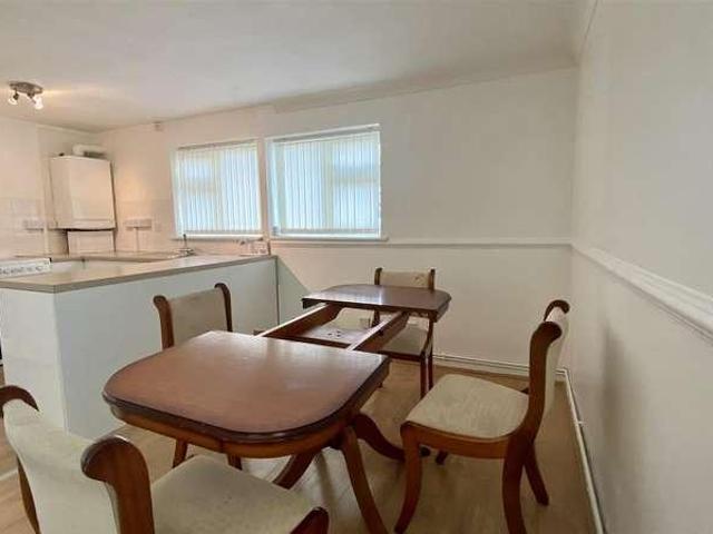 Flat for sale in Stoke Hill, West Midlands