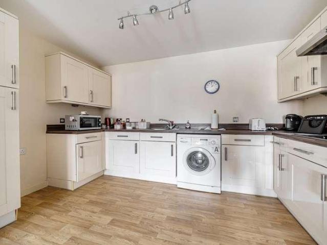 Flat for sale in Evershot, Oxfordshire