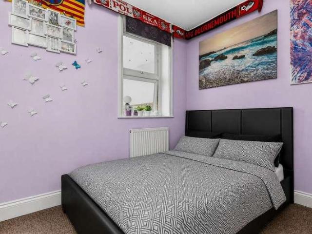 Flat for sale in Boscombe, Bournemouth