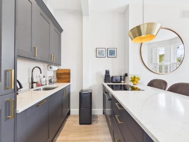 Flat for sale in Kensal Town, Greater London
