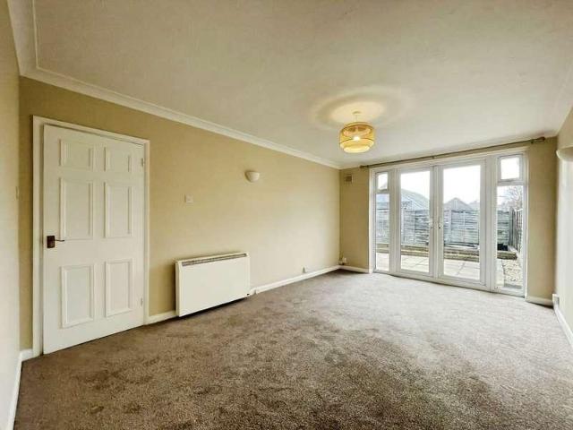 Flat for sale in Slough