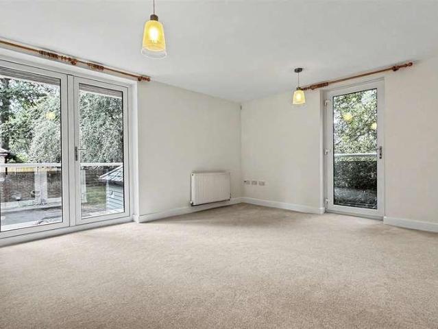Flat for sale in Helford, Hampshire