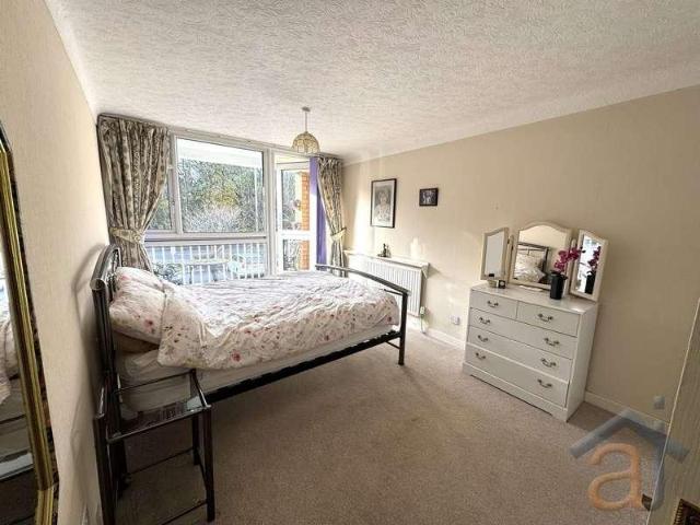 Flat for sale in Meols Cop, Southport