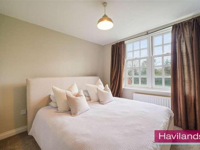 Flat for sale in Greater London