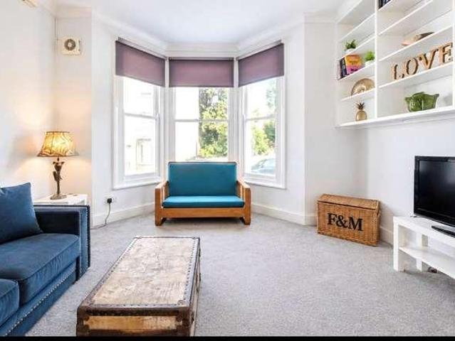 Flat for sale in London Borough of Hammersmith and Fulham, Greater London