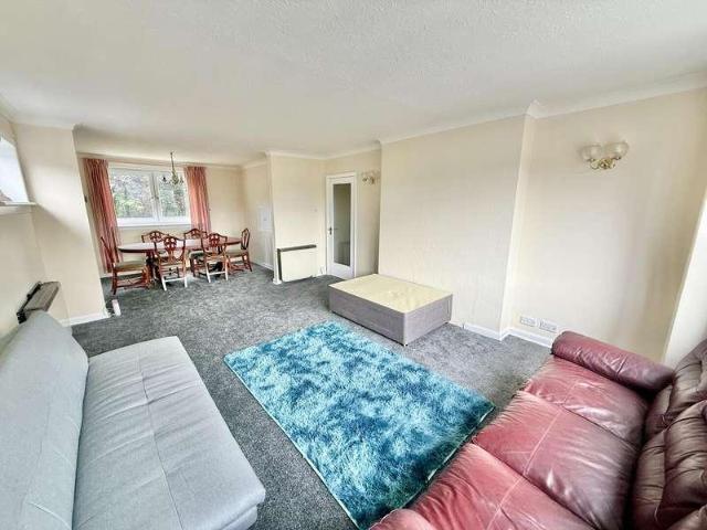 Flat for sale in West Kilbride, Scotland