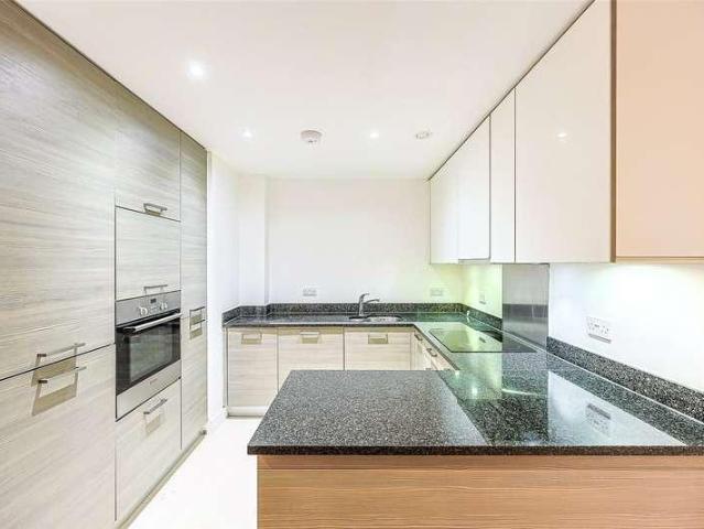 Flat for sale in London Borough of Ealing, Greater London