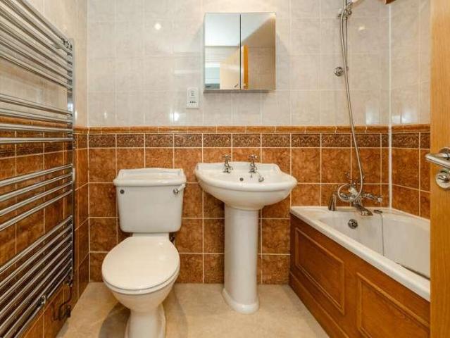 Flat for sale in Greenfoot, Settle