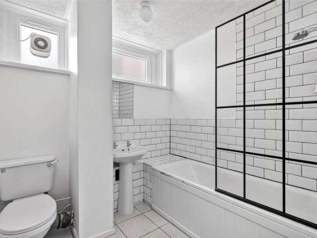 Flat for sale in Blackhills, Surrey
