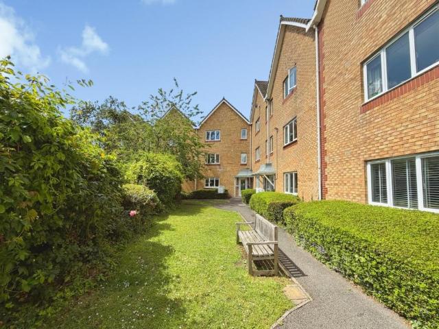 Flat for sale in Upper Knowle, Feckenham