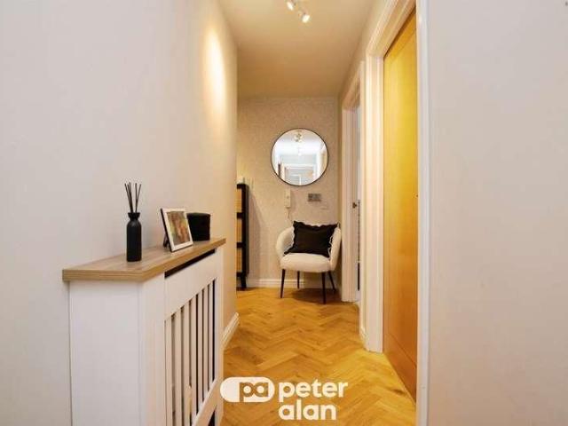 Flat for sale in Wyncliffe Gardens, Falcon Lodge