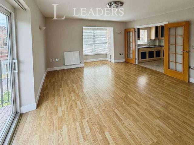 Flat for sale in Portsea, City Of Portsmouth