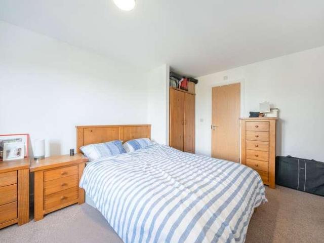 Flat for sale in Fishery, Maidenhead