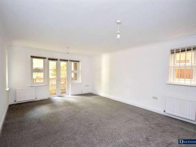 Flat for sale in Rush Green, Greater London